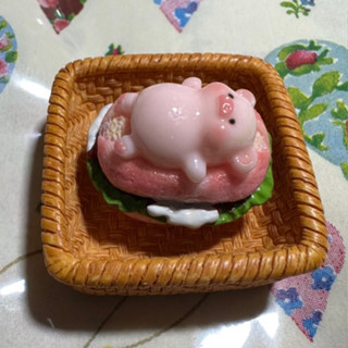 可愛定製食玩粉色豬漢堡精緻立體食玩、萌粒、DIY冰箱貼、小公仔、小擺飾