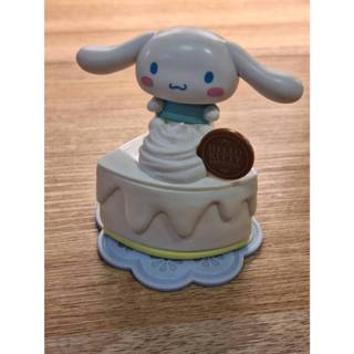 早期收藏 家樂福 三麗鷗 大耳狗 HELLO KITTY & FRIENDS 甜蜜點心坊公仔 收納盒 短暫擺飾 二手