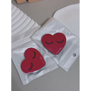 全新現貨🎀KISSME 花漾美姬 -寵EYE睫毛 手機支架 追劇必備 3M 手機支架 紅色 愛心