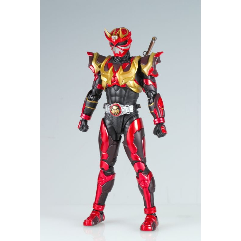 新品未開封】真骨彫仮面ライダー響鬼装甲