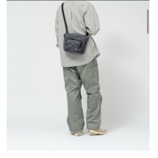日本代購the north face Mountain Wind Shoulder Bag肩揹包（預購）