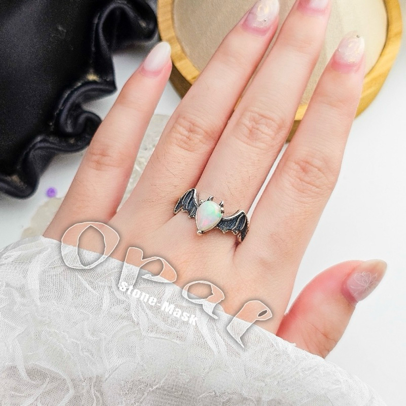 石鬼面🔅天然 白歐泊 超閃 白彩光 歐泊石 水晶 水滴型 復古 惡魔 純銀戒 Opal-133