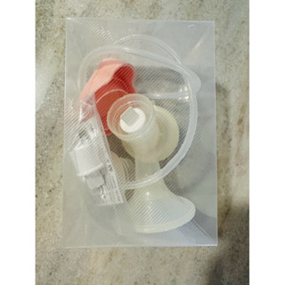 康貝 Combi 自然吸韻LX雙邊電動吸乳器配件包 二手