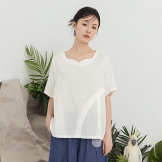【MOSS CLUB】花型領棉質提織打褶短袖上衣 黑 白