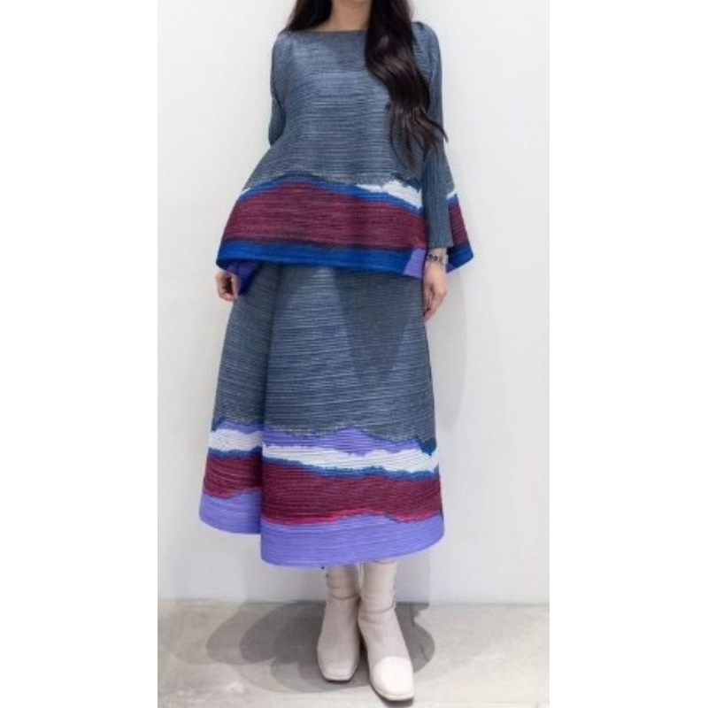 5月新款顯影意象圖藍灰色彈跳裙pp ISSEY MIYAKE 三宅一生pleats please me 尺寸3