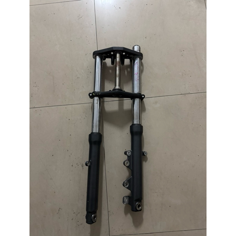 YAMAHA R15 V3 前叉總成 前避震 正叉 原廠YAMAHA零件 B9E-F3100-00二手良品升級換下