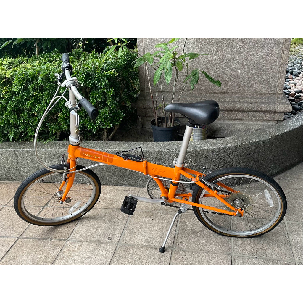 二手DAHON SPEED D7 Vitesse 7005 4130 七段折疊腳踏車自行車 白 橘小折20吋7段變速折疊