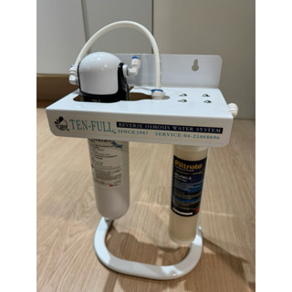 售 近全新 3M淨水器烤漆腳架 卡式 2道 腳架 雙道 可安裝3M或Everpure濾心 只有鐵架和螺絲 不含濾芯