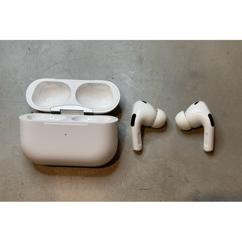 APPLE  AirPods Pro 2 第2代 USB-C TypeC充電  MagSafe 充電盒 二手功能正常