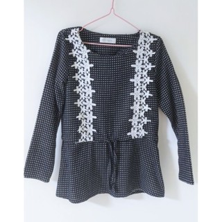 二手出清 Tokyo Fashion 日系可愛 花邊蕾絲造型格紋黑色長袖上衣 顯瘦綁帶設計