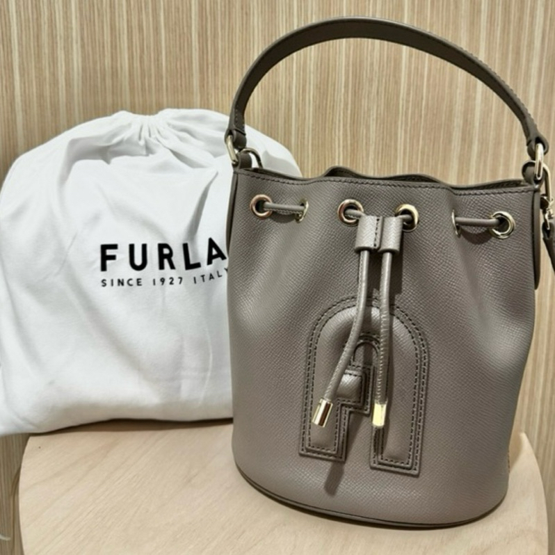 【新品 未使用】FURLA CAMELIA 4連キーケース ライトグレー 楽天市場】フルラ キーケース（バッグ・小物・ブランド雑貨）の通販