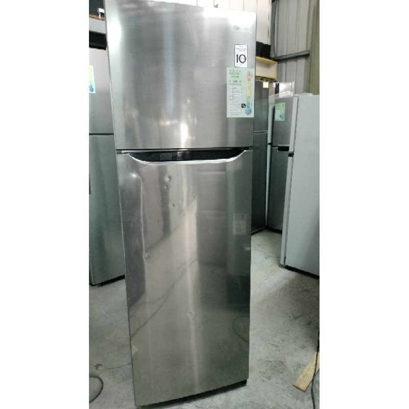 台中市南區德富二手家電--LG 253公升變頻冰箱（一級節能）--6000元