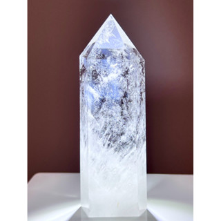 【明明天然水晶】 純天然巴西藍針水晶柱87.1mm 兔毛高品超透能量柱 淨化消磁吸收負能量擺陣冥想手握可搭配消磁碗
