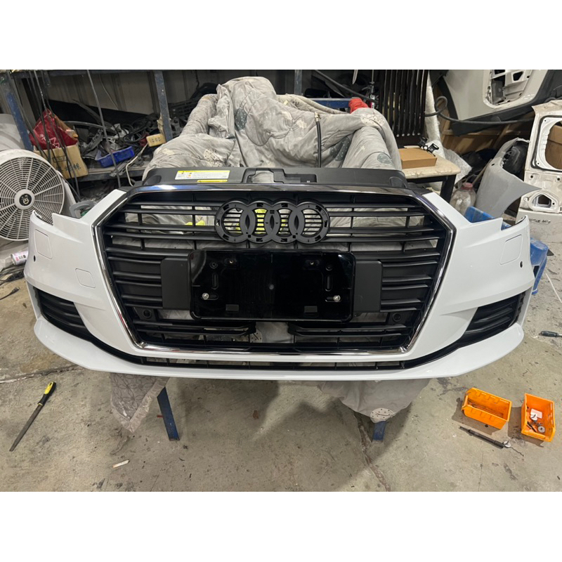 Audi 8VA A3原廠前保桿 2017-2020