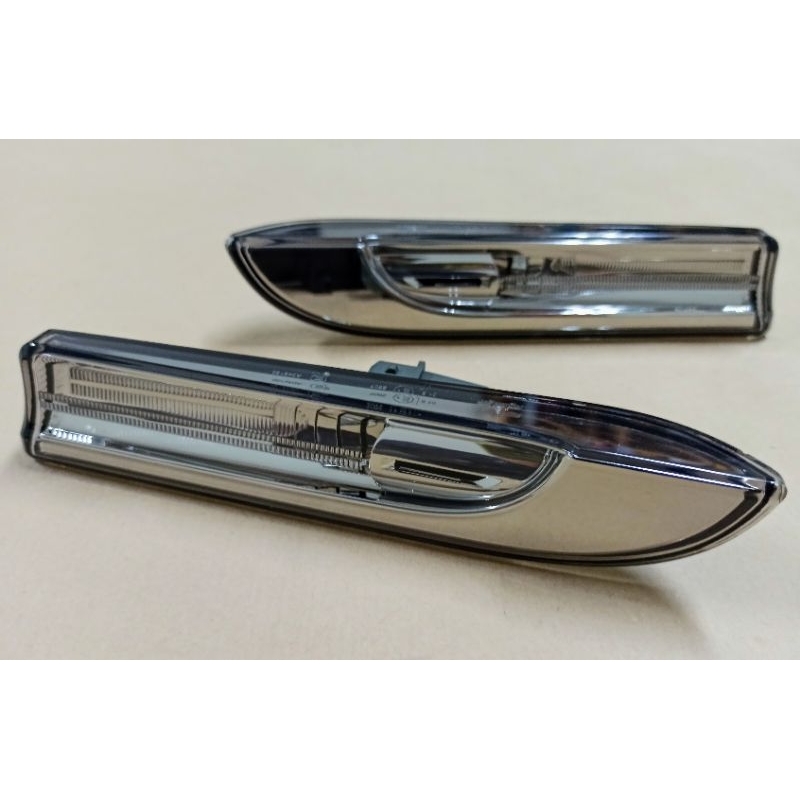 極新保時捷 Porsche Panamera 970 原廠晶鑽側燈 葉子板側燈 方向燈