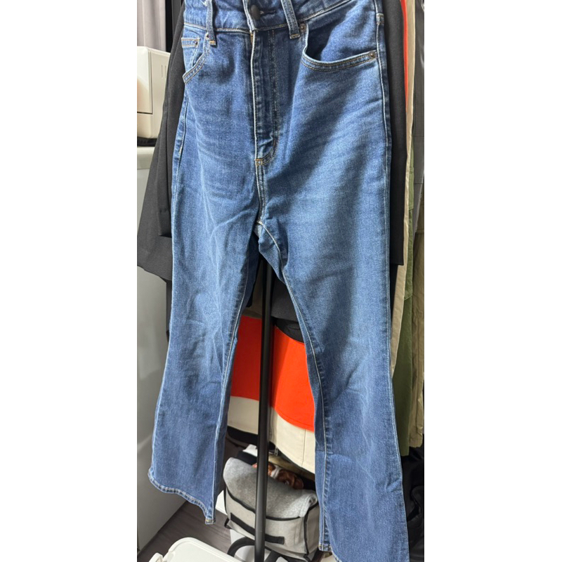 GU 喇叭牛仔褲 藍色