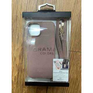 [福利品] 正版公司貨 Gramas Mou 背掀式吊繩皮革手機殼- iPhone 15 / 15 Pro /16e