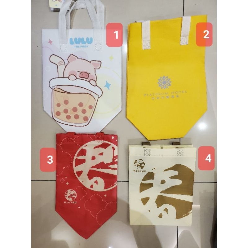 透T 4件合售 罐頭豬 LULU豬 白金花園酒店 春上布丁蛋糕 小提袋 便當袋 肩背袋 不織布環保購物袋 手提袋 環保袋