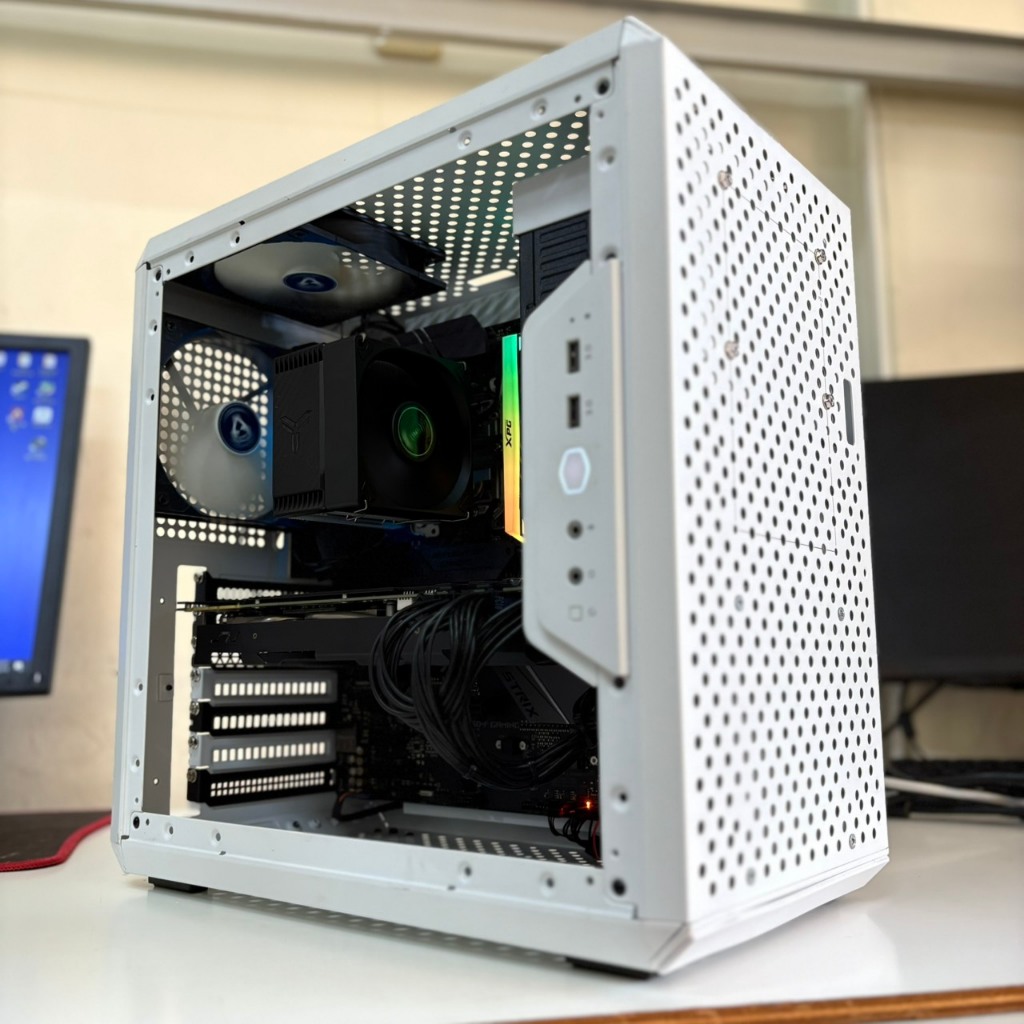 🌟熊狂福利主機 i5-8400、32G、 GTX 1070  電競桌機 電腦主機  台中編號TFD#09
