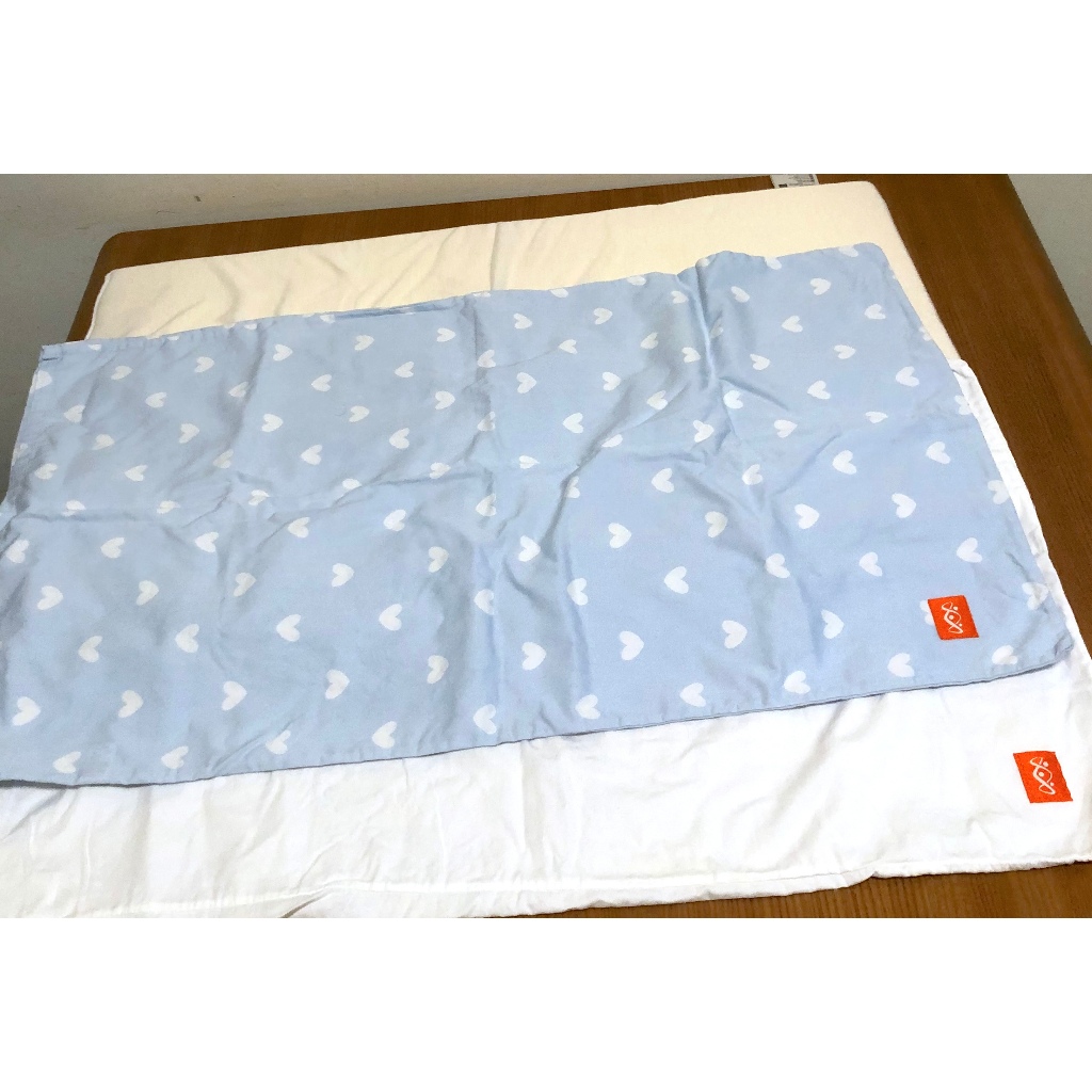 媽媽餵 mamaway 芬蘭嬰兒床墊套 敷料親膚棉嬰兒床墊*1 芬蘭嬰兒床墊專用床包*2 72*40cm  共1+2