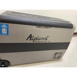 [Yard Sale] 冰虎50公升行動冰箱 (LG壓縮機) 包含車用及家用電源變壓器、冰箱保護套、鋁合