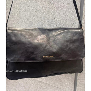 【 Ploutos Boutique 】BALENCIAGA 巴黎世家 字母LOGO 小牛皮 黑色 郵差包 斜挎包 包包
