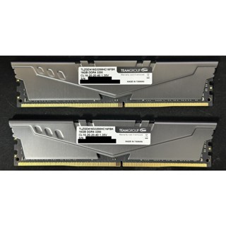 Team 十銓 T-FORCE VULCAN Z火神系列 DDR4-3200 16Gx2_32GB CL16 灰色 桌上