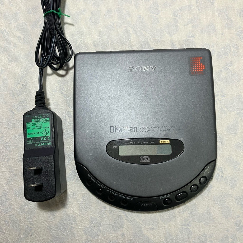 【Sony】*日本製 1992年銘機 * CD隨身聽 Sony Discman D-311 （附Sony變壓器）
