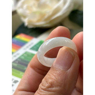 內徑19，國際戒圍16，H664，玉到愛，冰糯白翡翠戒指（戒圈），附陸證，完美無紋，保證緬甸玉A貨翡翠