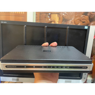 已經透過測試 D-LINK DIR-635 無線Wi-Fi 路由器. 三隻天線 一個USB插槽速度很快 非常好用。