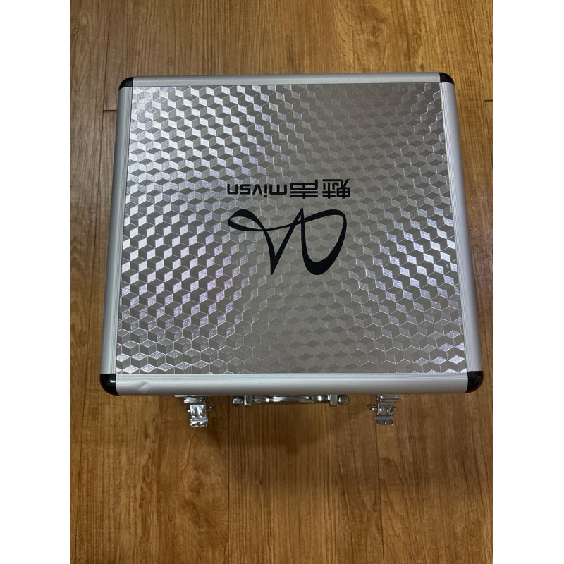 （二手）鋁箱收納箱 置物箱 手提箱 工具收納  收納盒 手提工具箱 儀器箱 防撞箱