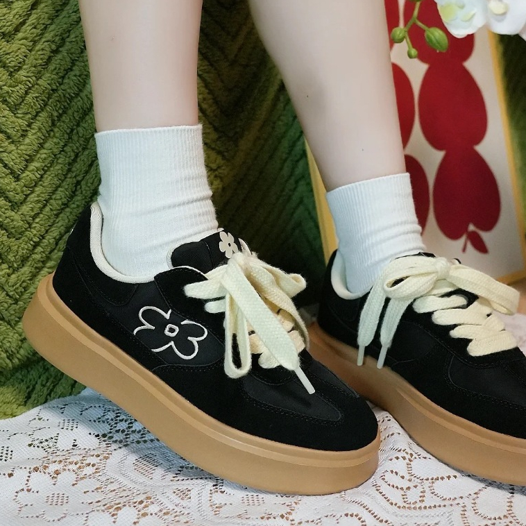 【GUBAN】 aespa 同款 AC-8141 WeFlower 小花鞋 小花德訓鞋｜厚底增高｜經典黑