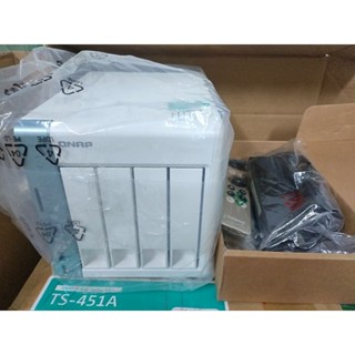 //全新庫存// 威聯通 QNAP TS-451A-4G 4-bay NAS 網路儲存裝置 (無硬碟)
