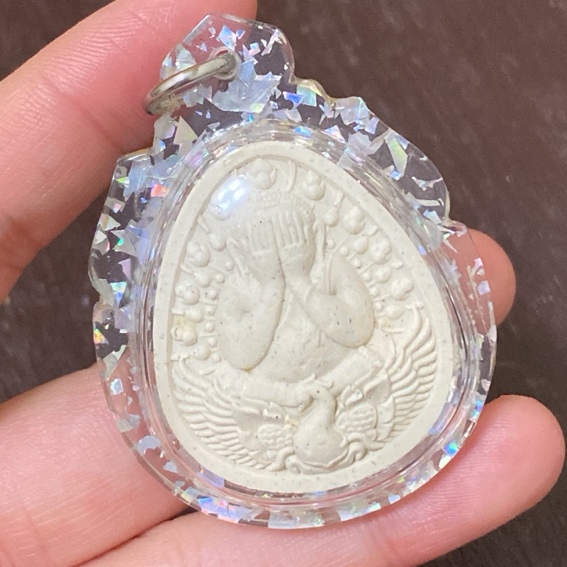 泰國佛牌🇹🇭古巴阿里雅察孔雀王  掩面必打佛牌