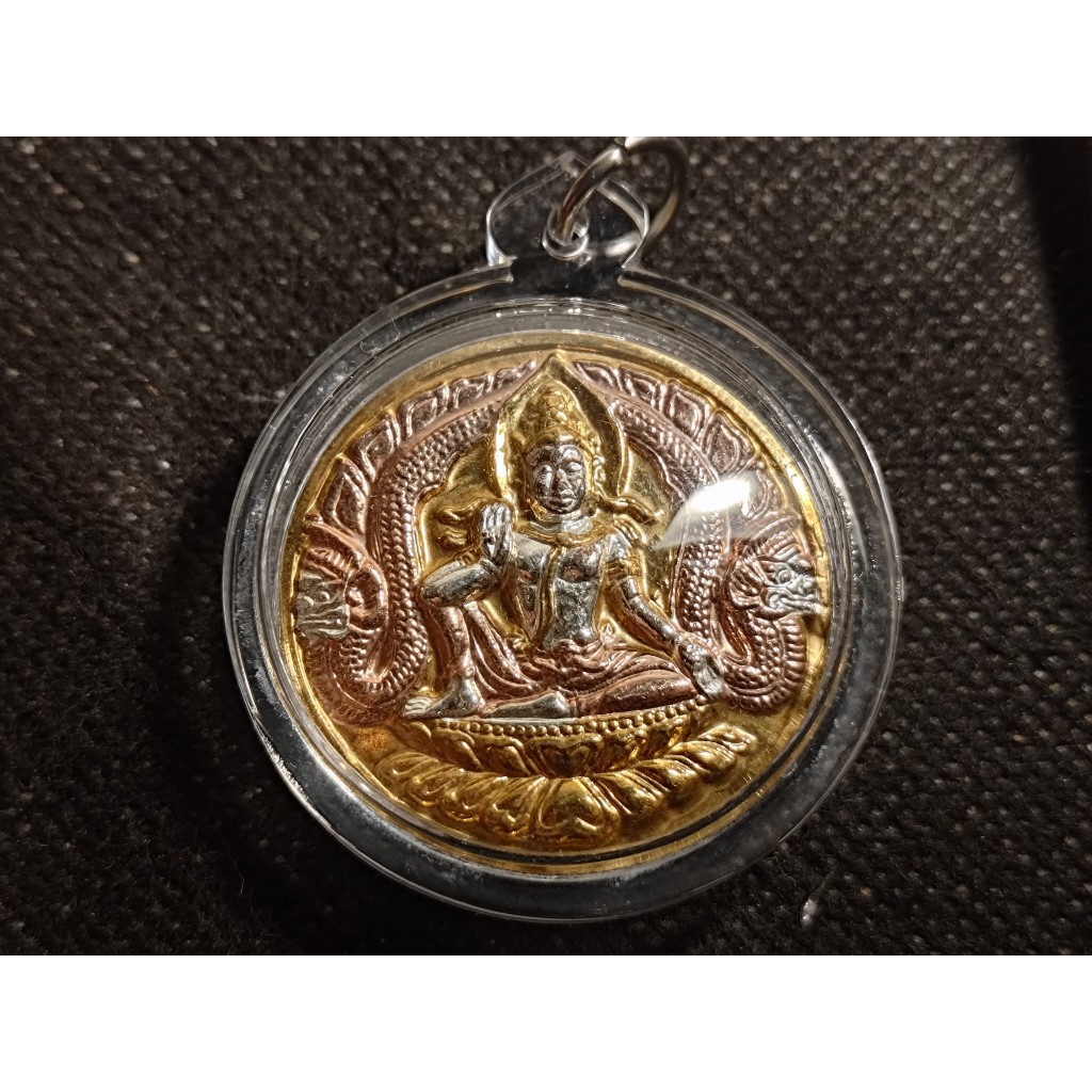 泰國佛牌~2550~澤度金天神~龍婆龍奈~瓦瑪哈踏~招正偏財~全方位守護~高階電鍍3K版本(0319A)