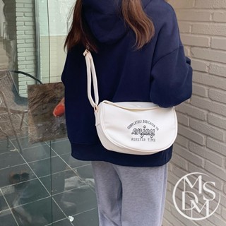 【MDMS】街頭風 單肩包 女包 小眾設計 高階感 美式 字母 刺繡 斜挎包 ins 純色 百搭 簡約 側揹包 B048
