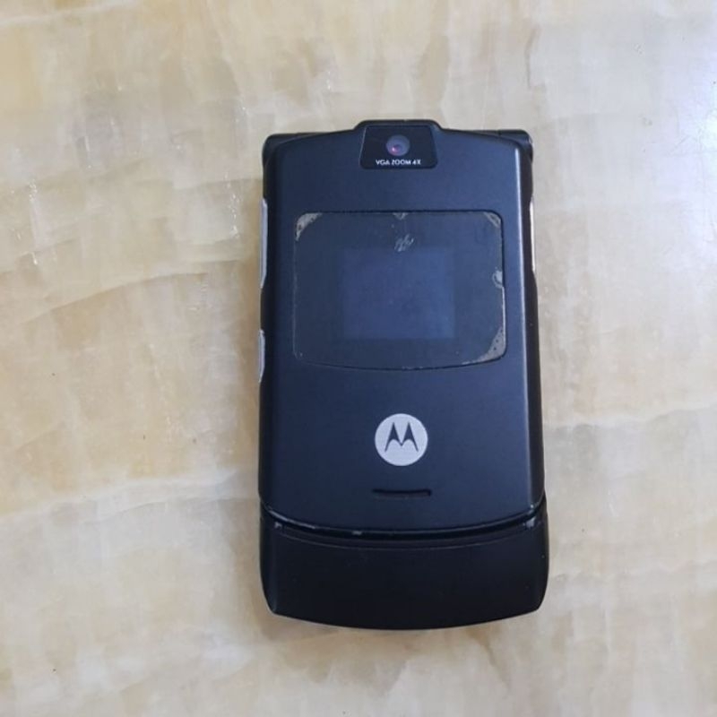 故障零件機--Motorola V3折疊手機