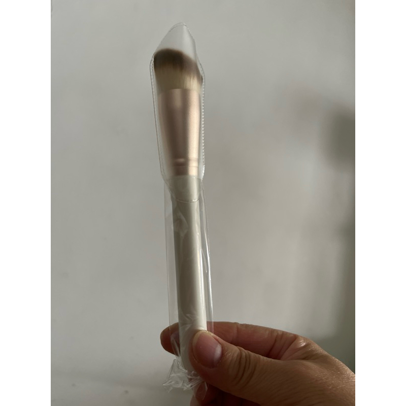 ［全新］Cestvrai 莎菲亞 超好刷系列 粉底刷#110/只有一隻