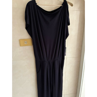 MOMA不對稱露肩造型連身褲