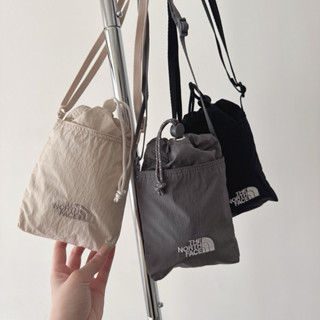 【FJstore】韓國 THE NORTH FACE 北臉 小logo抽繩小包 側揹包 斜揹包 女生包包 男生包包