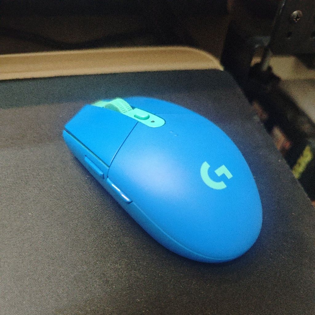 含稅 二手 無線 羅技 G304 電競遊戲滑鼠 Logi tech 藍色 電競滑鼠