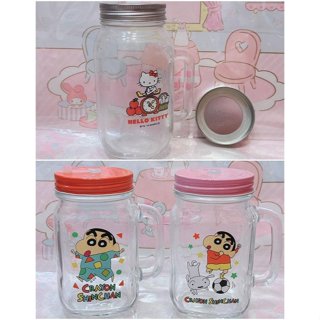 ♥小公主日本精品♥ 現貨 Hello Kitty 蠟筆小新 梅森杯 玻璃杯 飲料杯 水杯 茶杯 把手玻璃杯~8