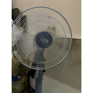堪用電風扇目前功能正常便宜售