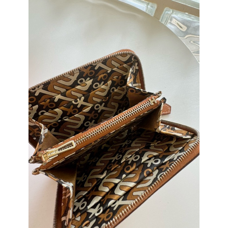 在台現貨🇮🇹37890 愛馬仕 Hermes Silk’in 金棕 絲巾短夾