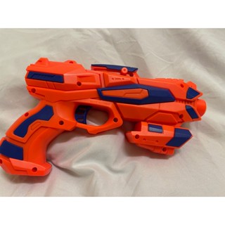 二手玩具/軟彈槍Nerf gun(贈送十顆二手子彈）