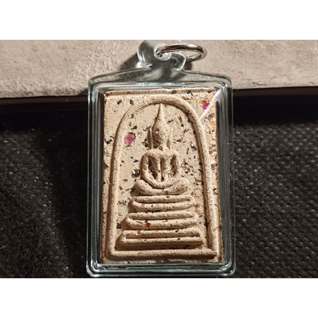 泰國佛牌~2512~寶石崇迪~龍婆貴~龍婆多~龍婆添等高僧~Rajnadda寺法會加持出廟