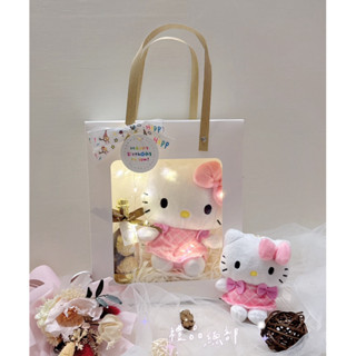 【禮品總部】現貨|實拍 Kitty娃娃 正版 6英吋 Kitty吊飾 禮品袋 Hello Kitty玩偶 金莎 乾燥花