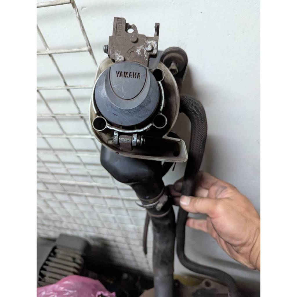 三陽錦昌機車-山葉勁豪125 AXIS原廠汽油箱汽油蓋組總成 如圖 中古二手良品