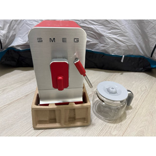 SMEG全自動義式咖啡機-魅惑紅 型號BCC01