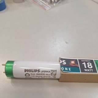 PHILIPS TLD 18W/830 58cm三波長太陽神T8日光燈管